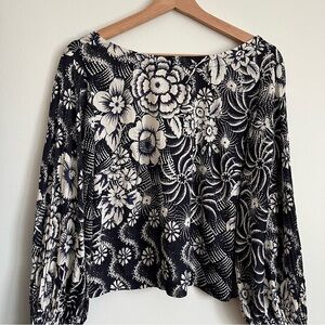 Anthropologie Floral Dark Navy and White Women's Top sz Medium